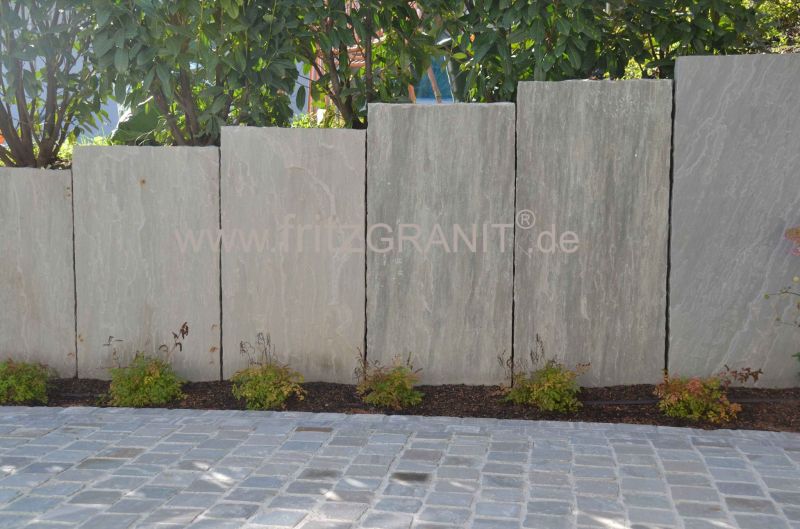 Stelen / Sichtschutz fritzGranit